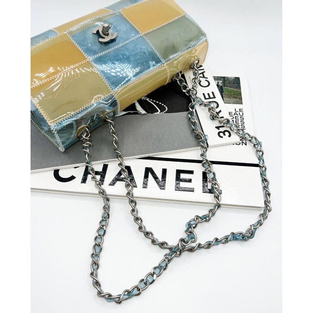 Rare Vintage CHANEL Blue and Beige PVC Stitched Patchwork CC Logo Should… - Picture 12 of 16
